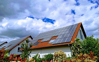 PV-Dachhaken: Befestigung der Solarmodule